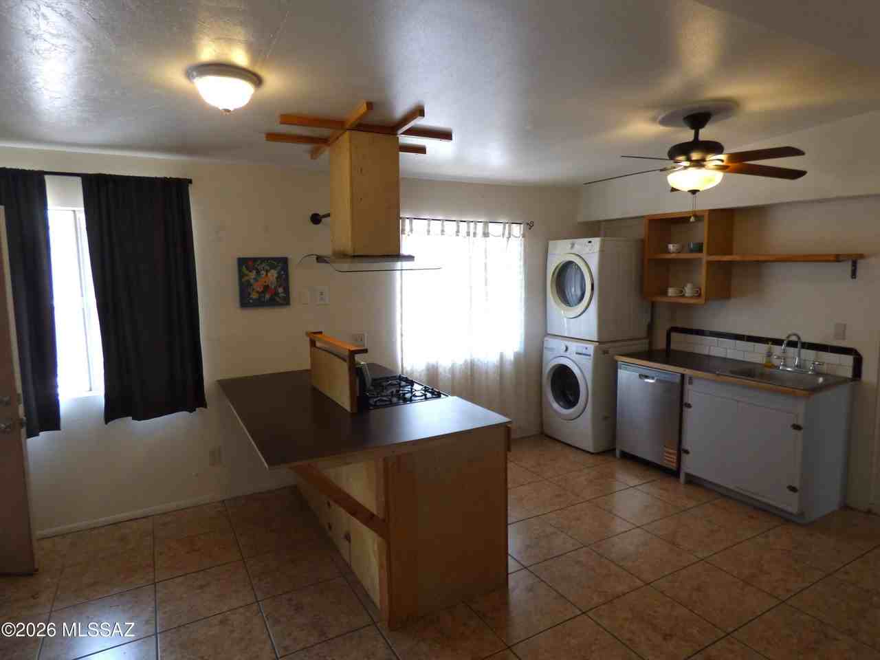 1029 E Irwin Pl #A - Photo 6 of 30