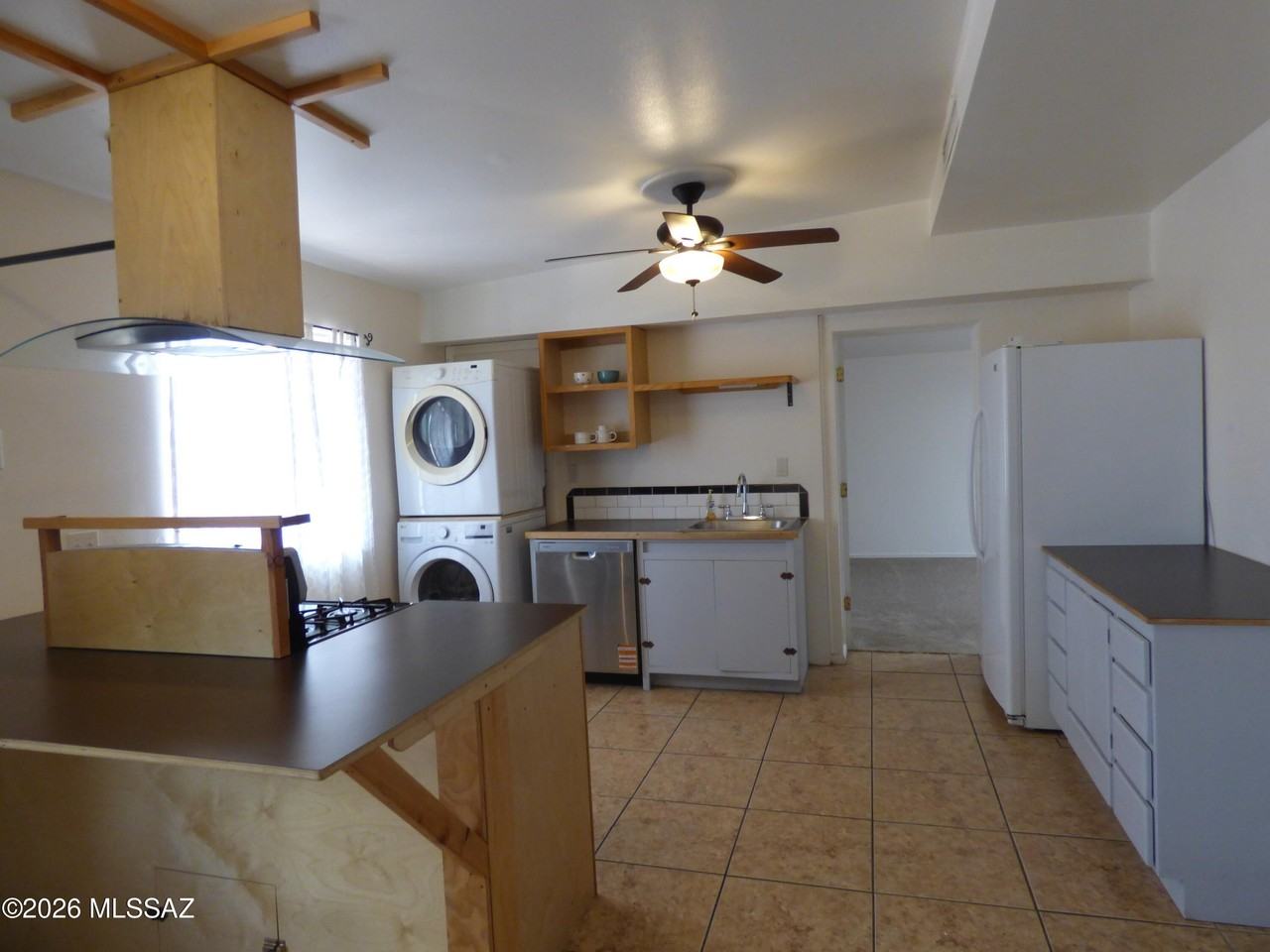 1029 E Irwin Pl #A - Photo 7 of 30