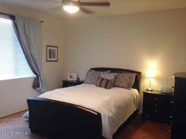 12694 N Maize Dr - Photo 4 of 8