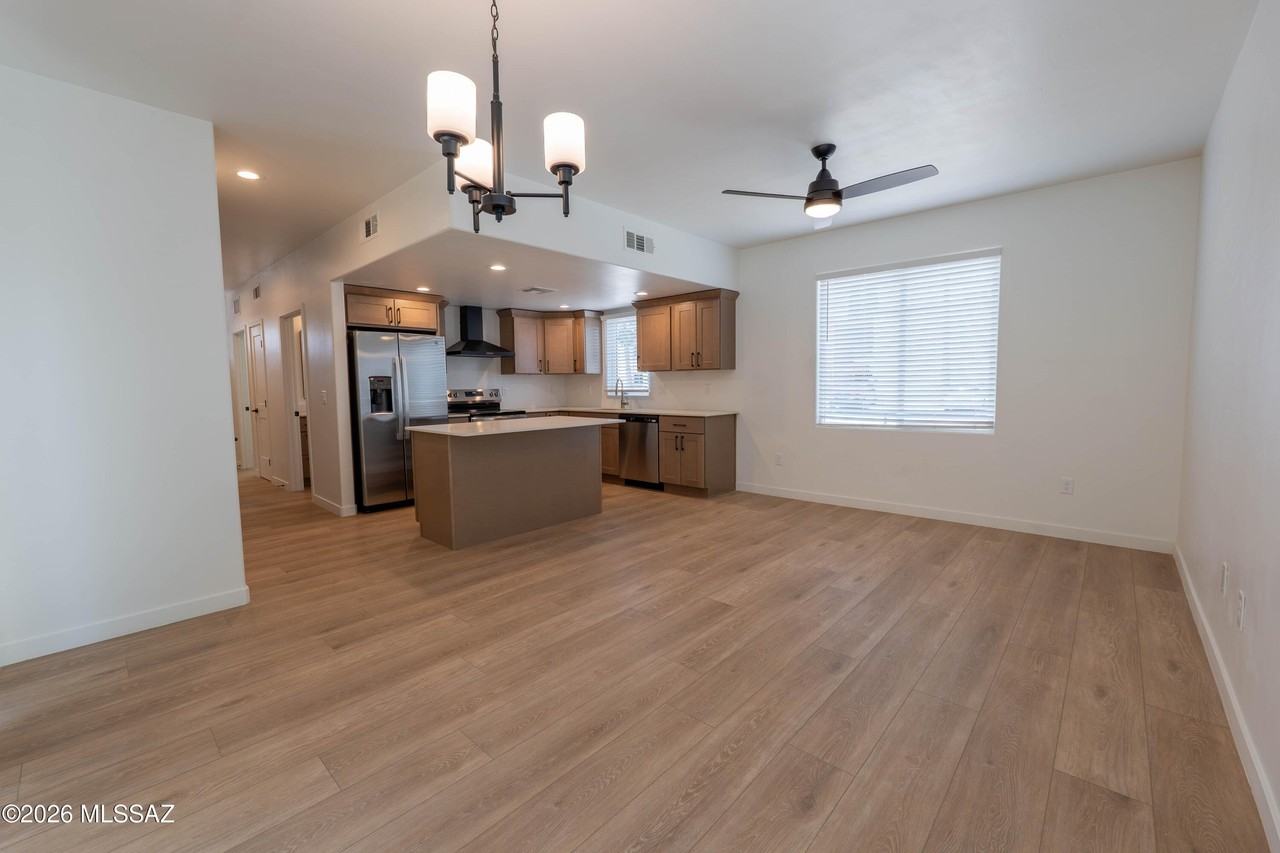 1300 N Rook Ave #15 - Photo 4 of 21