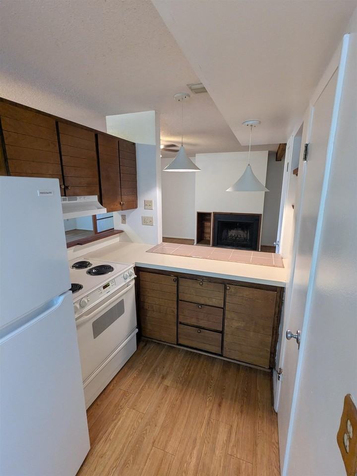 2885 Par Ln #A - Photo 4 of 17