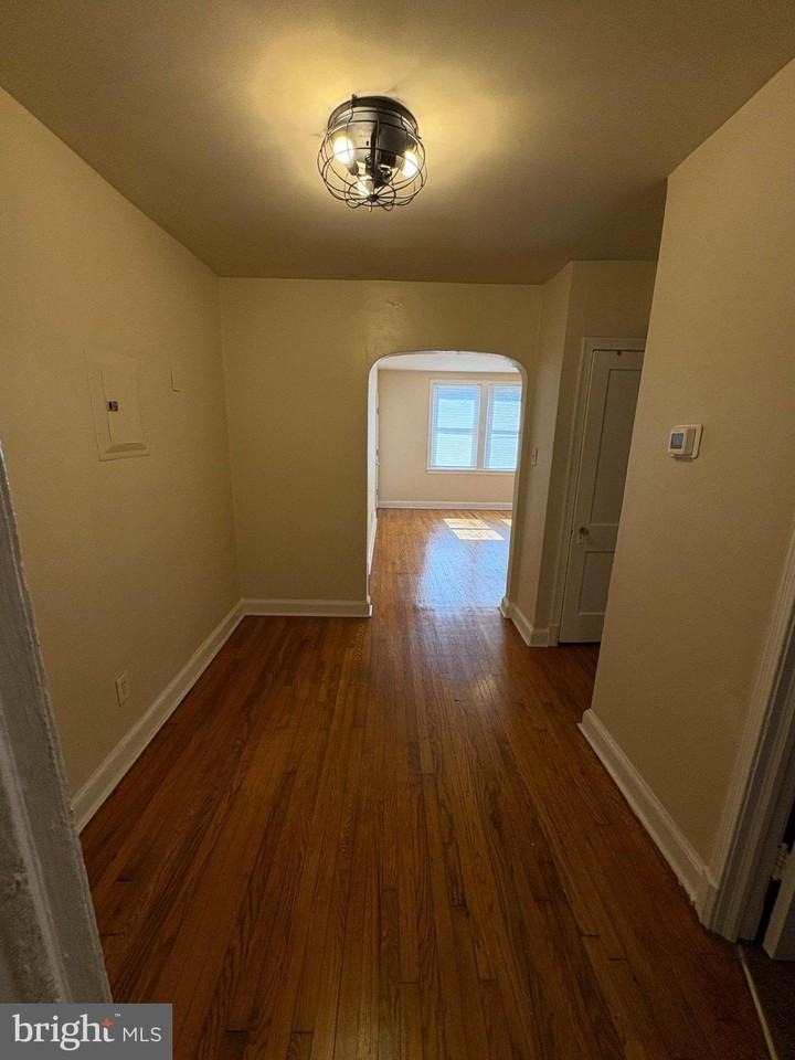 312 34th St Se #1 - Photo 4 of 7