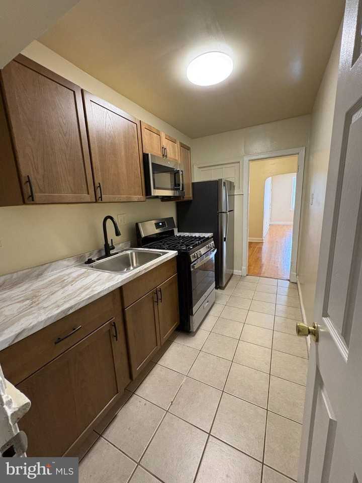 312 34th St Se #1 - Photo 6 of 7