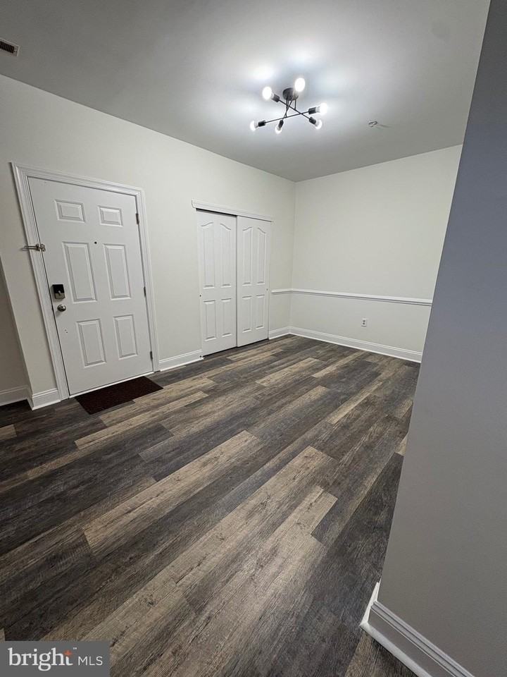 2702 Waters Edge Dr #2 - Photo 4 of 24