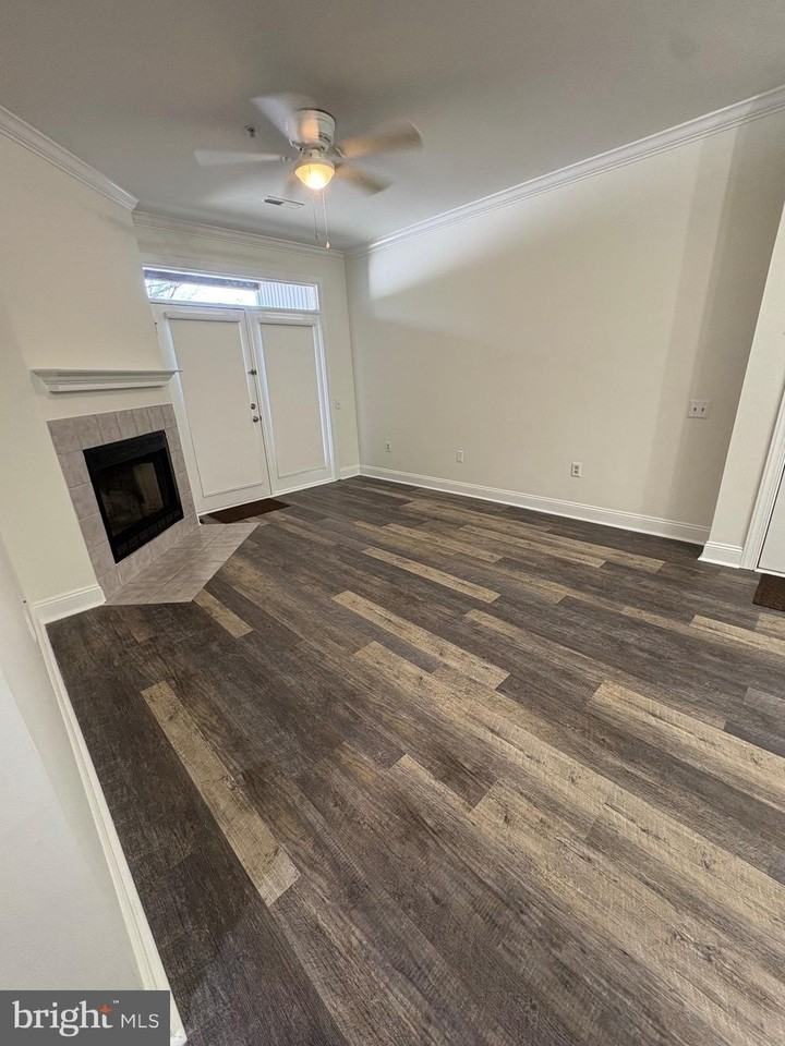2702 Waters Edge Dr #2 - Photo 5 of 24