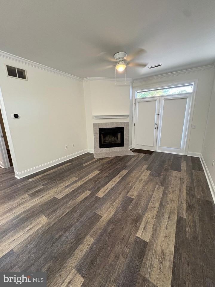 2702 Waters Edge Dr #2 - Photo 6 of 24