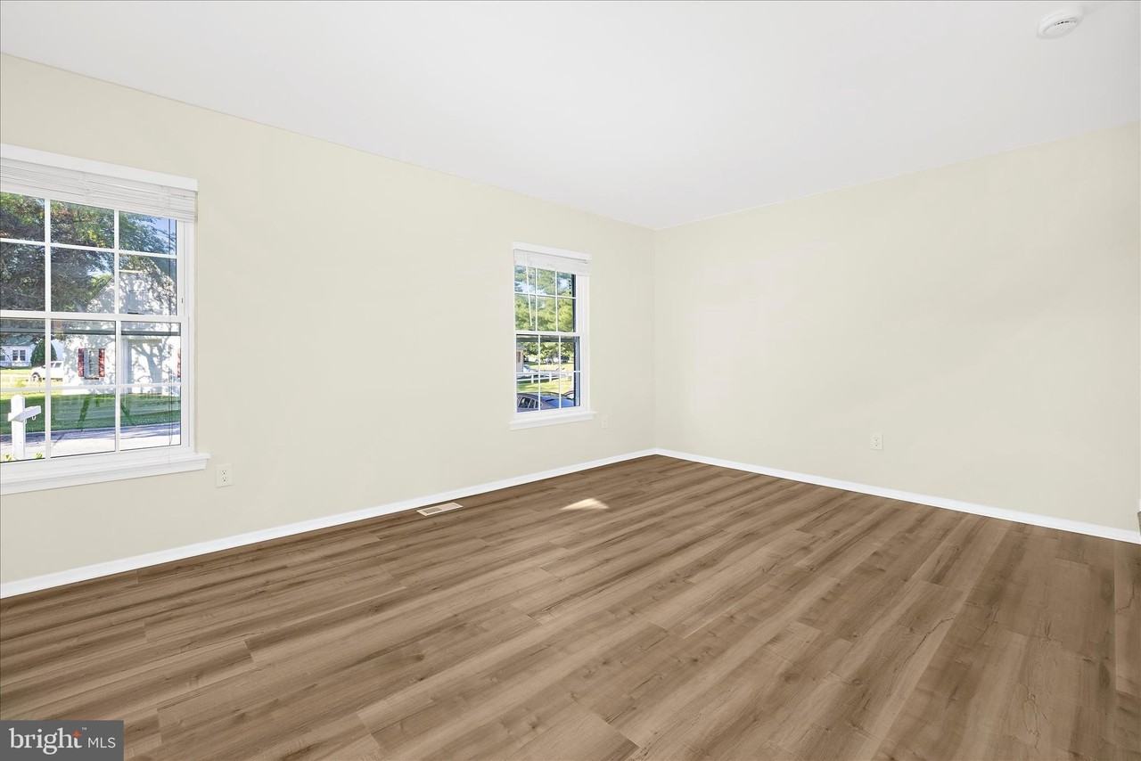 8638 Gambier Harbour - Photo 5 of 46