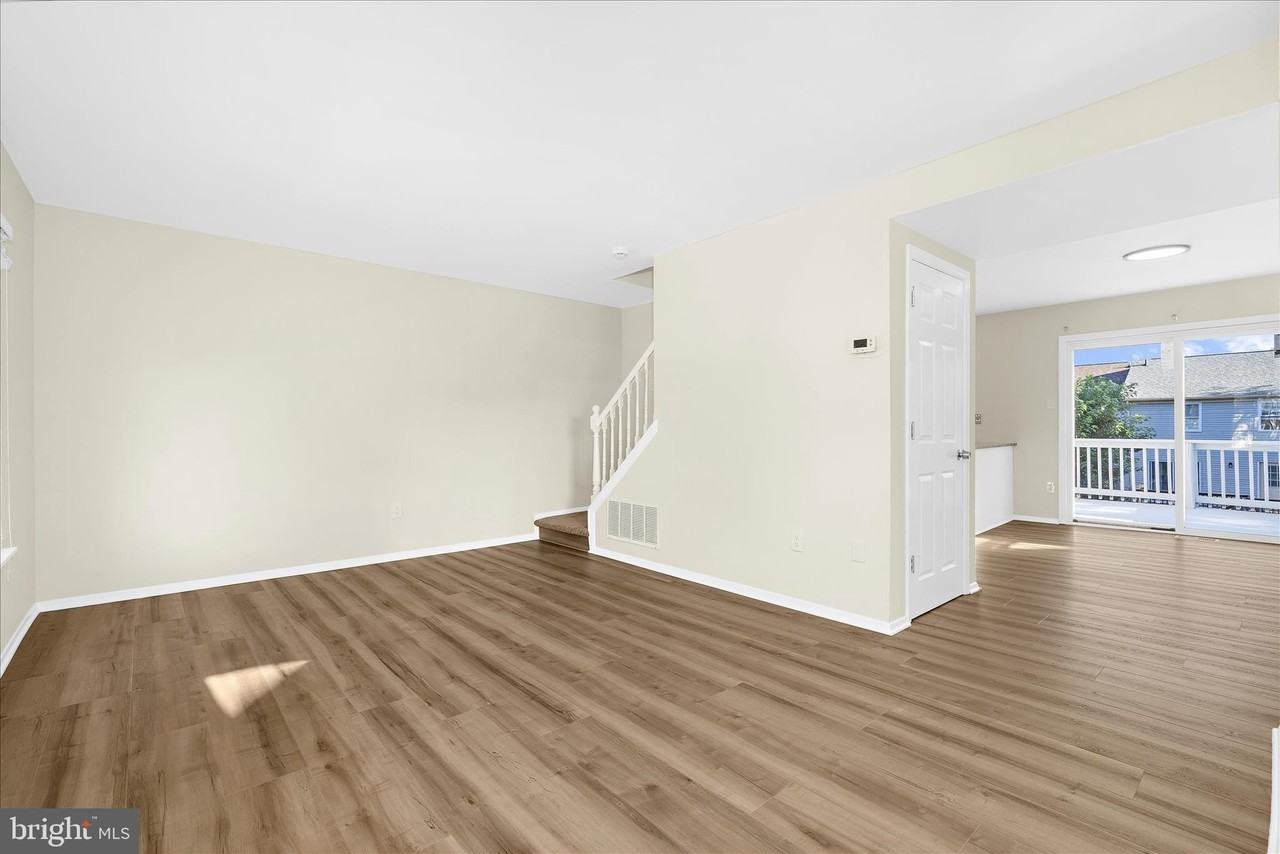 8638 Gambier Harbour - Photo 7 of 46
