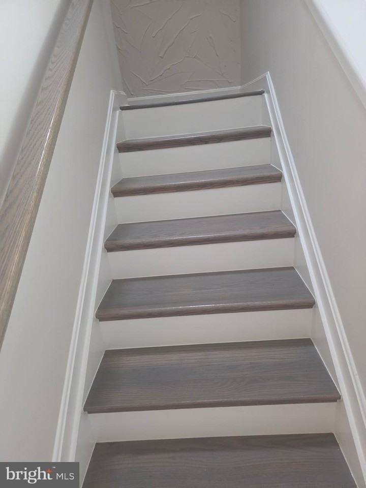1640 Ashland Ave - Photo 6 of 10