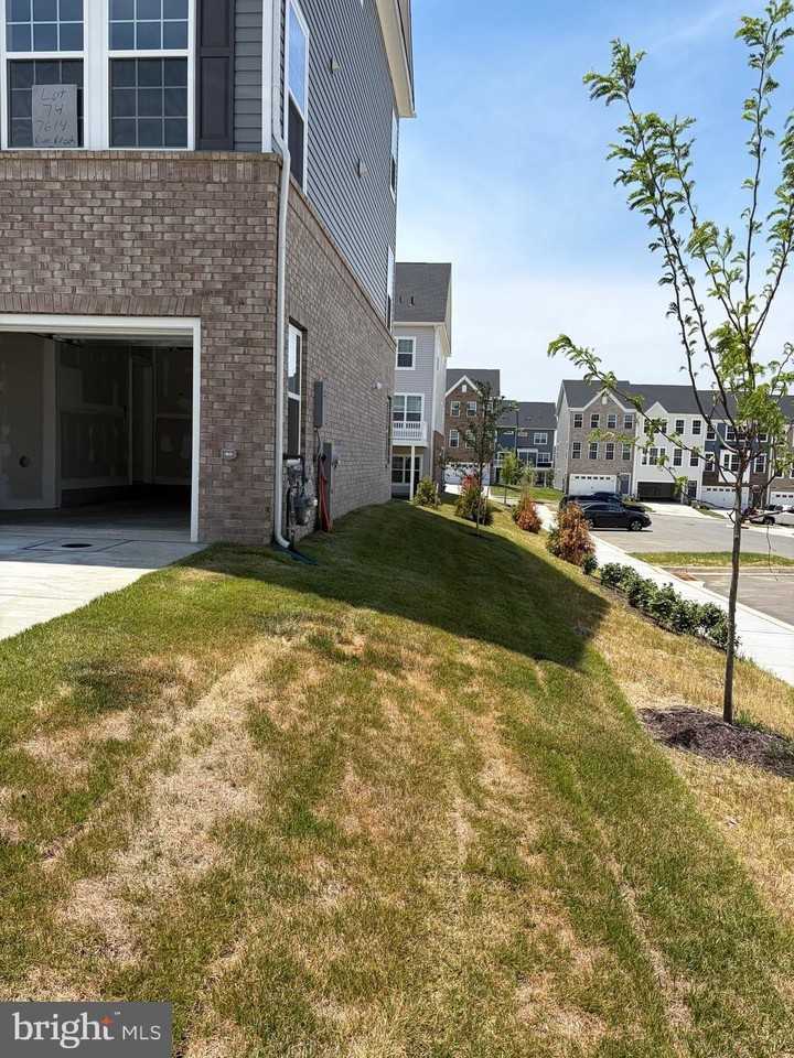 7614 River Reach Rd - Photo 4 of 30