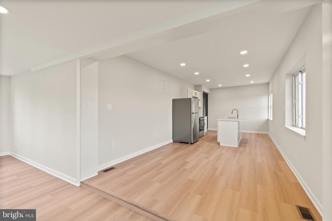 730 New Pittsburg Ave #1 - Photo 6 of 27