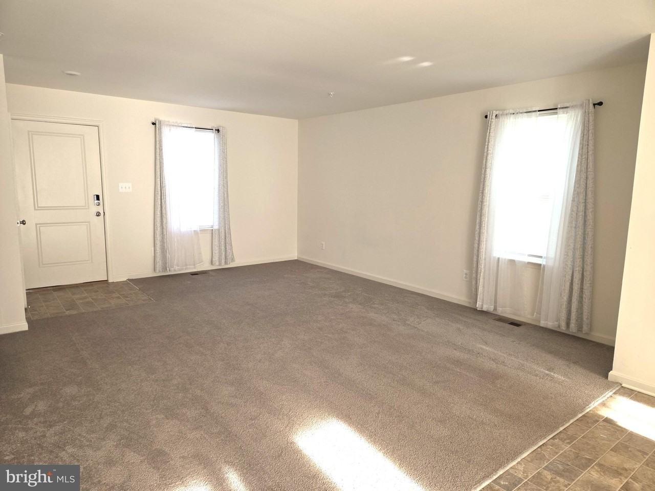 57 Madison Paige Dr - Photo 4 of 20