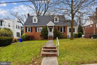 210 E Hamilton Ave - Photo 1 of 1