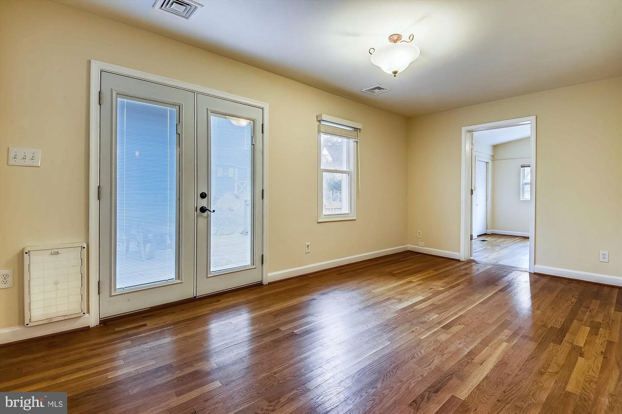 210 E Hamilton Ave - Photo 6 of 50