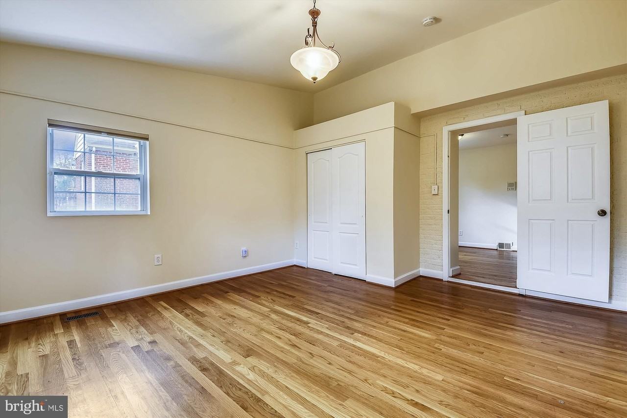 210 E Hamilton Ave - Photo 7 of 50