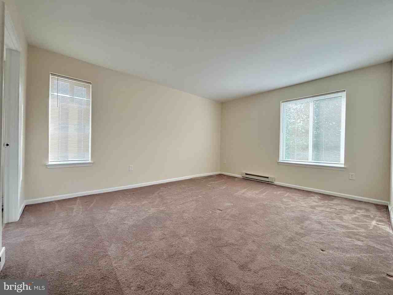 15210 Elkridge Way #91-3K - Photo 3 of 11