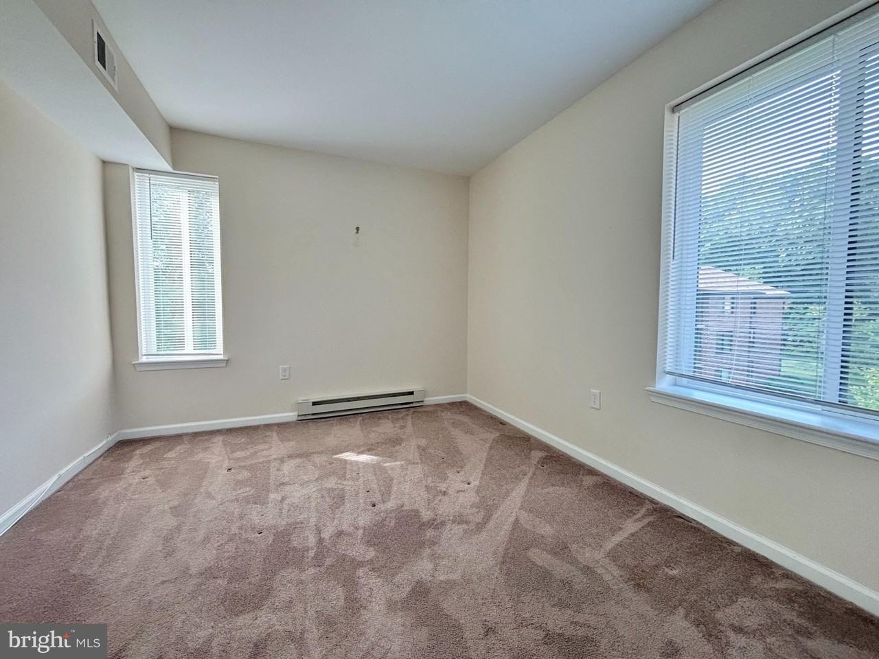 15210 Elkridge Way #91-3K - Photo 7 of 11