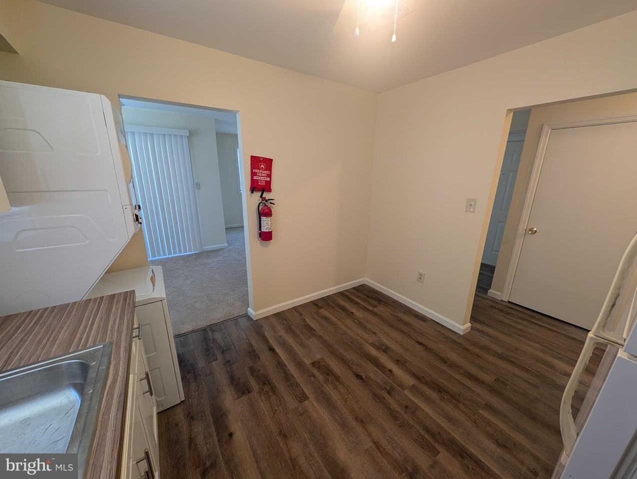 12 Florence Tollgate Pl Unit 4 - Photo 6 of 19