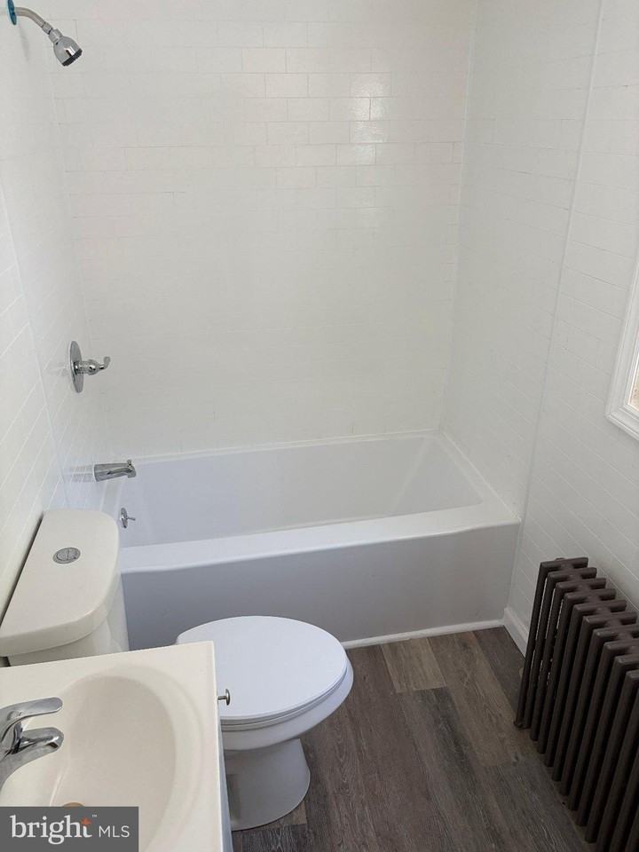 500 S East Ave #B - Photo 4 of 6