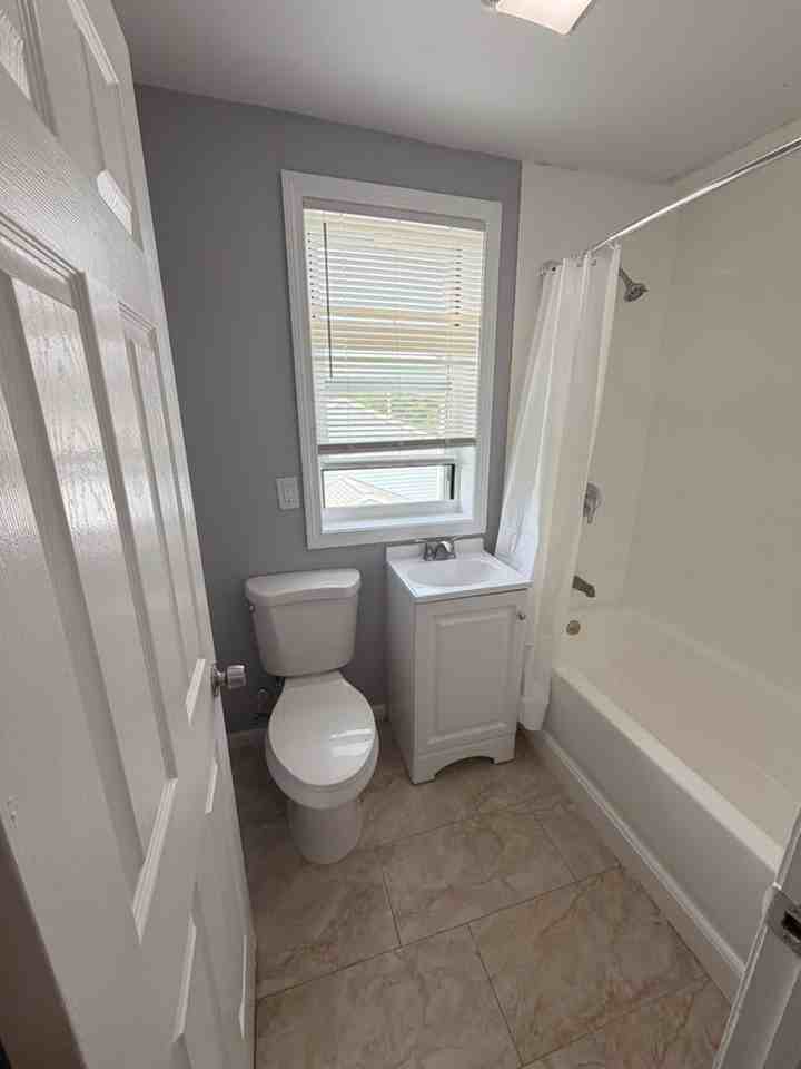 29 Laurel Ct #2R