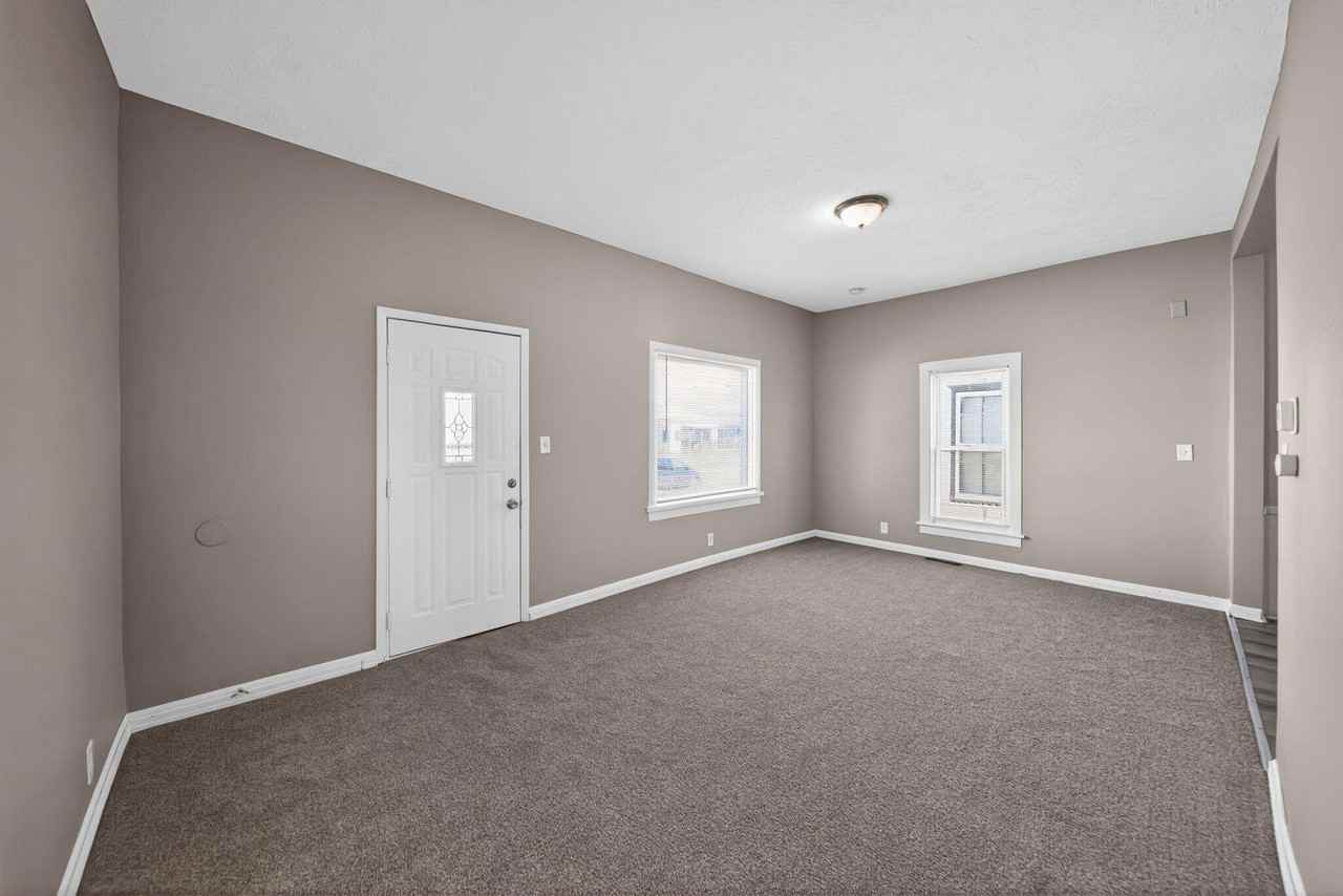 2117 6th Ave #1 - Photo 6 of 37