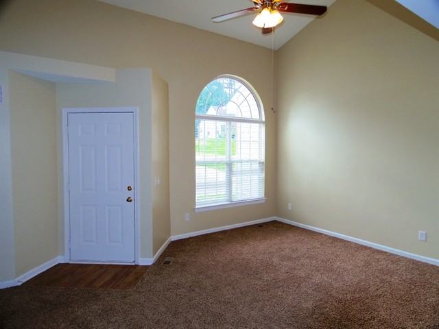 215 Hickory Glen Ln - Photo 2 of 16