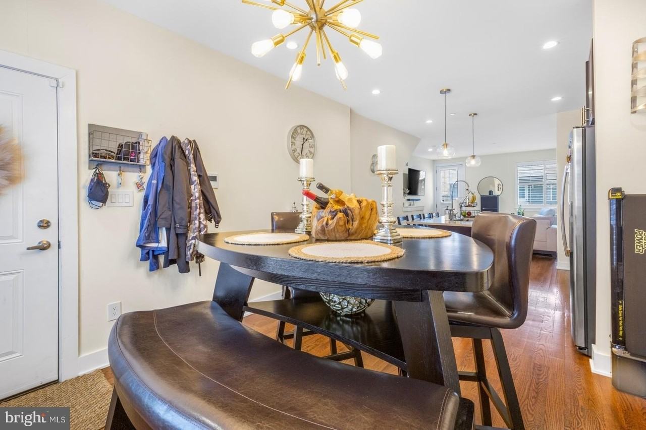 1909 E Hagert St #1 - Photo 4 of 32