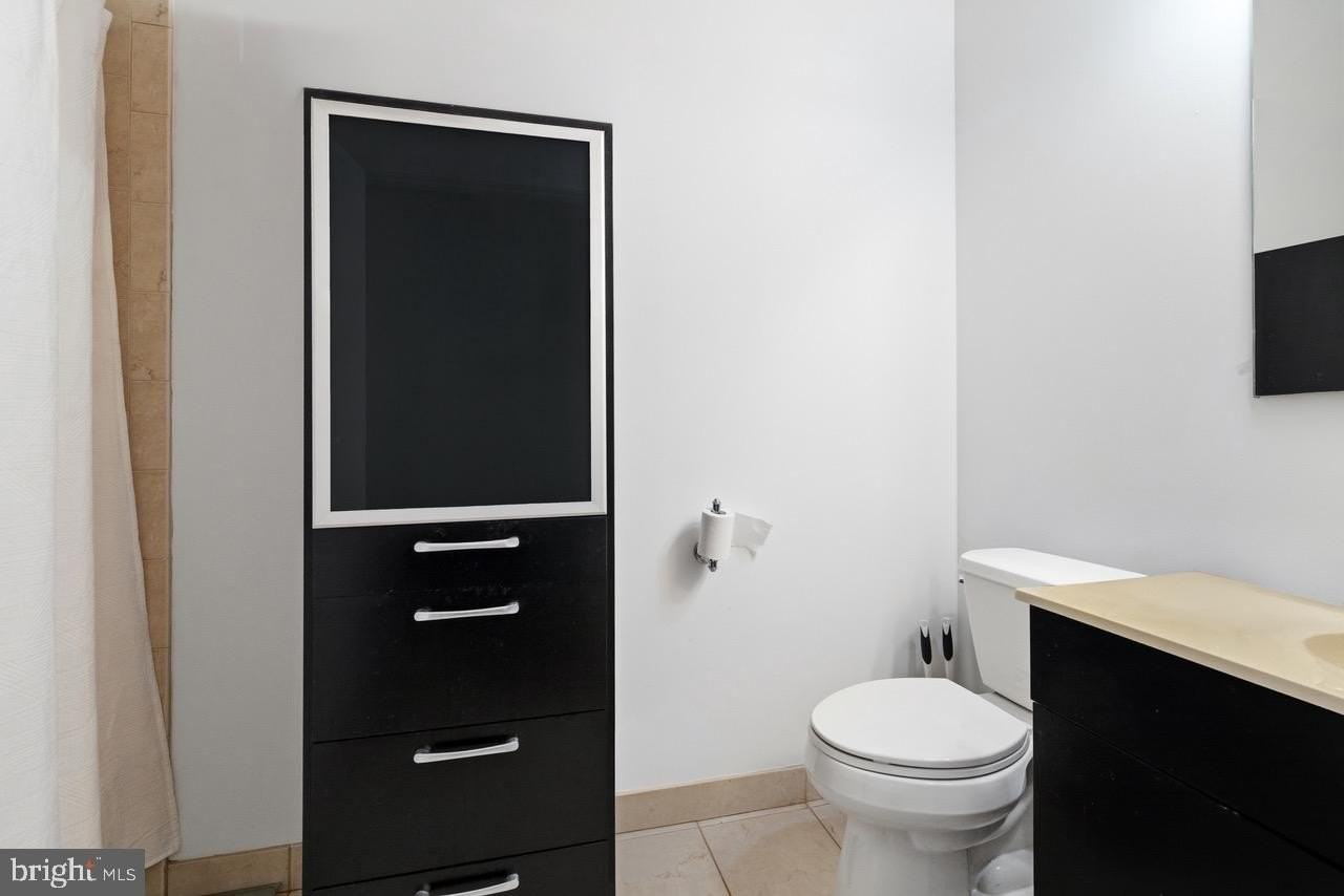 2200 Arch St #609 - Photo 4 of 10