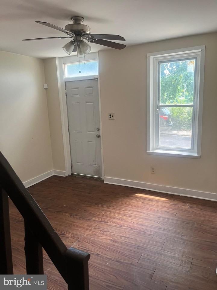 405 E Rittenhouse St - Photo 3 of 12