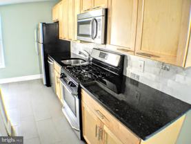 739 N 17th St #3rdFL - Photo 1 of 1
