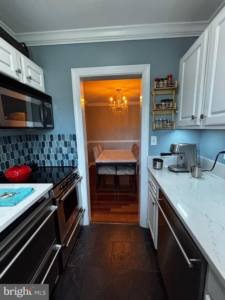 820 S Washington St #226 - Photo 5 of 13