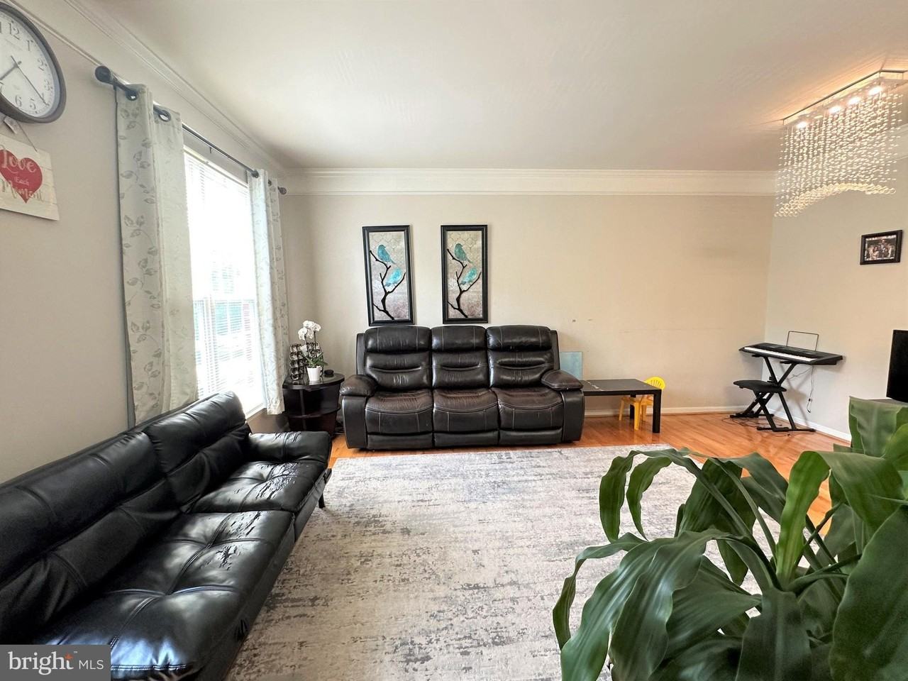 2386 Woodland Pond Ln - Photo 2 of 26