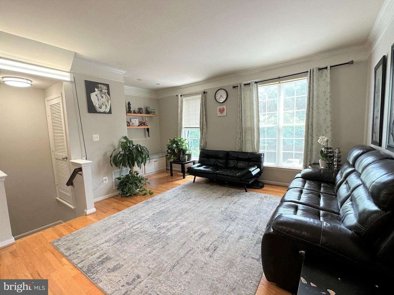 2386 Woodland Pond Ln - Photo 4 of 26