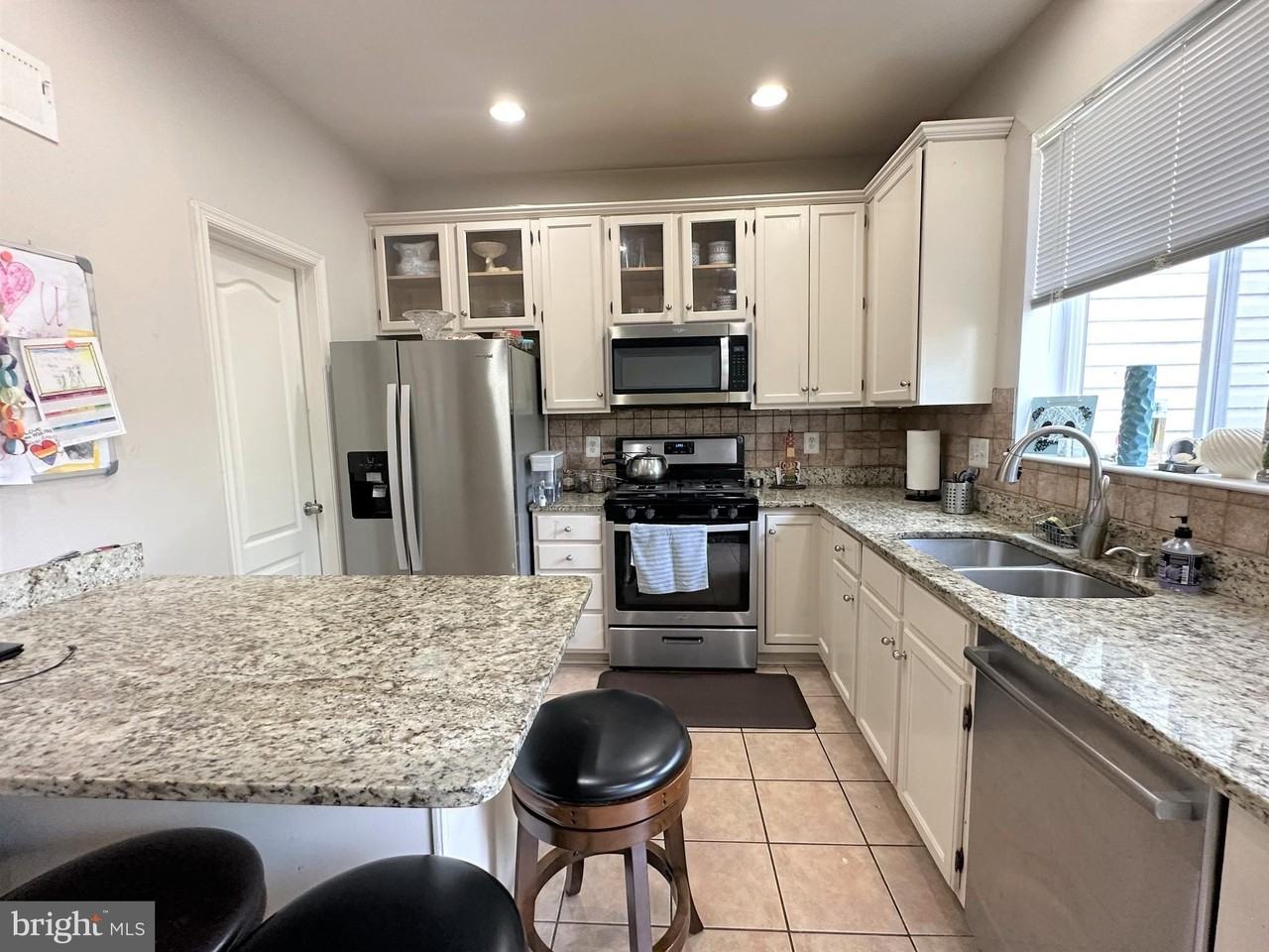 2386 Woodland Pond Ln - Photo 7 of 26