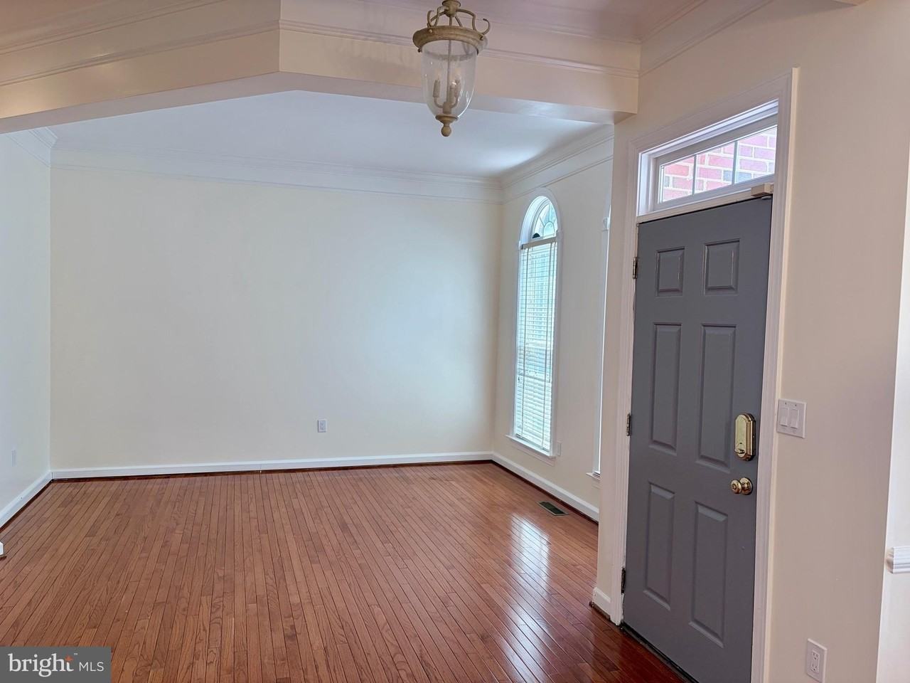 2178 Harithy Dr - Photo 3 of 31
