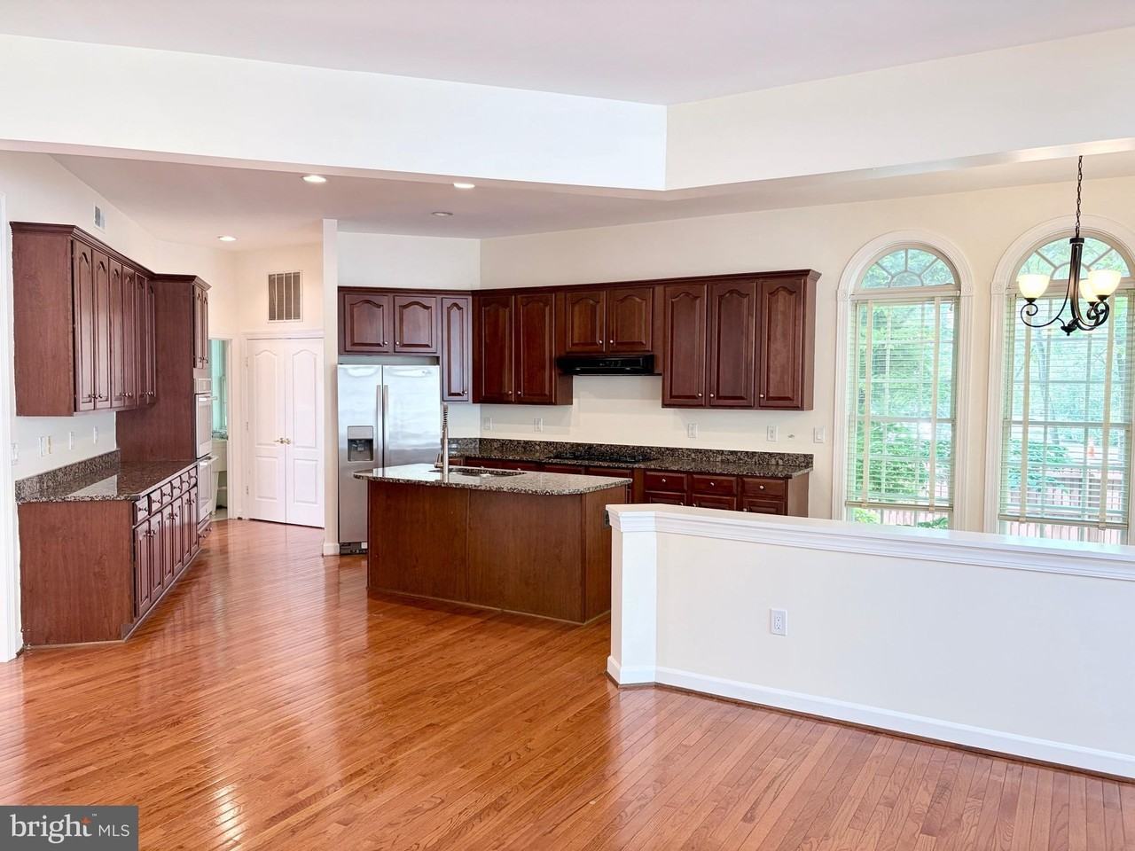 2178 Harithy Dr - Photo 4 of 31