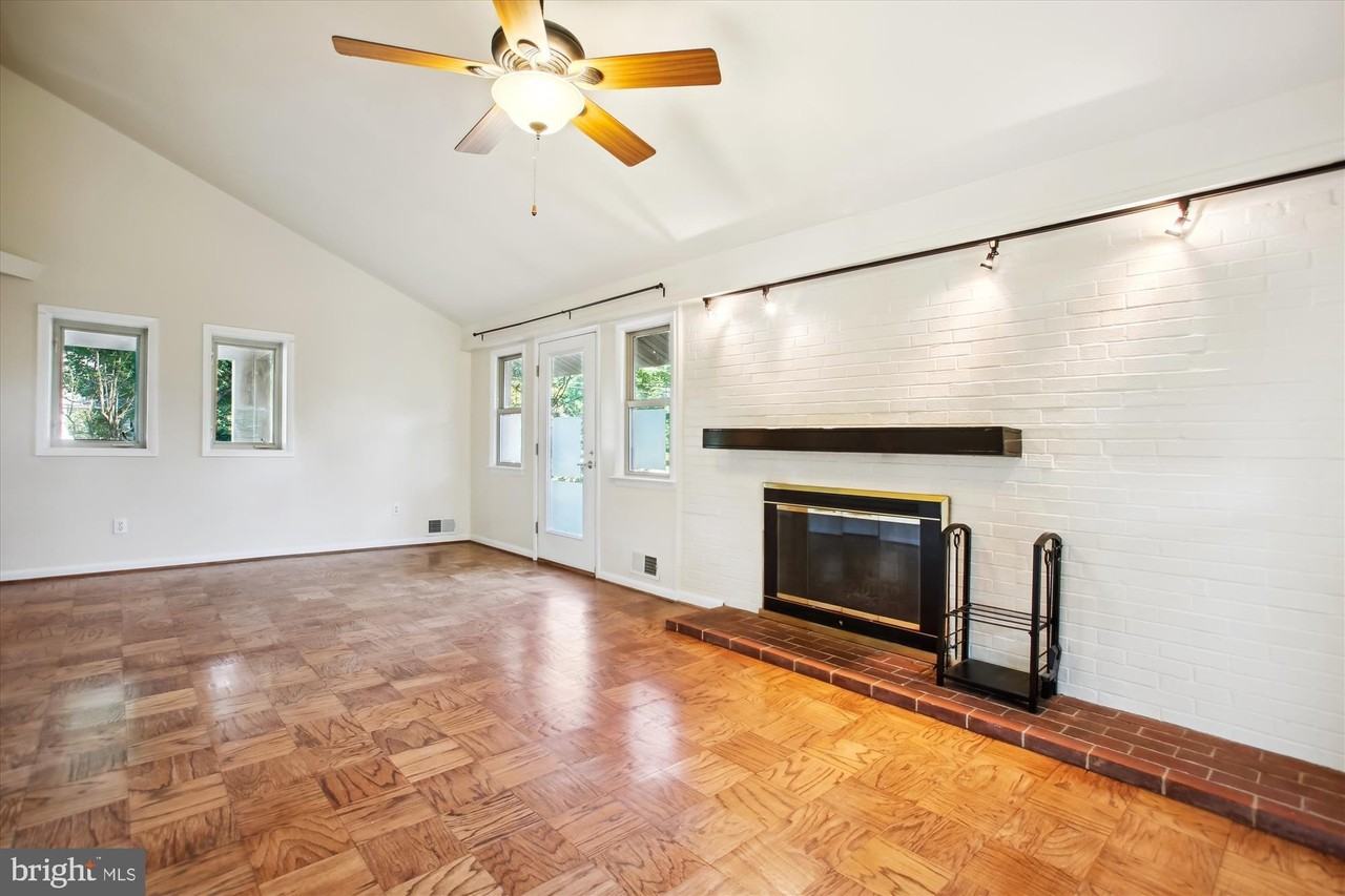 8509 Cyrus Pl - Photo 6 of 50