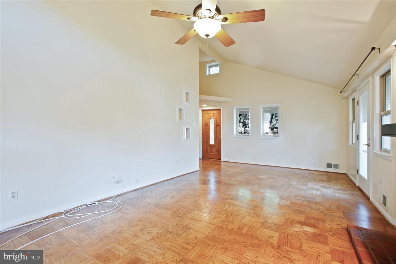 8509 Cyrus Pl - Photo 7 of 50