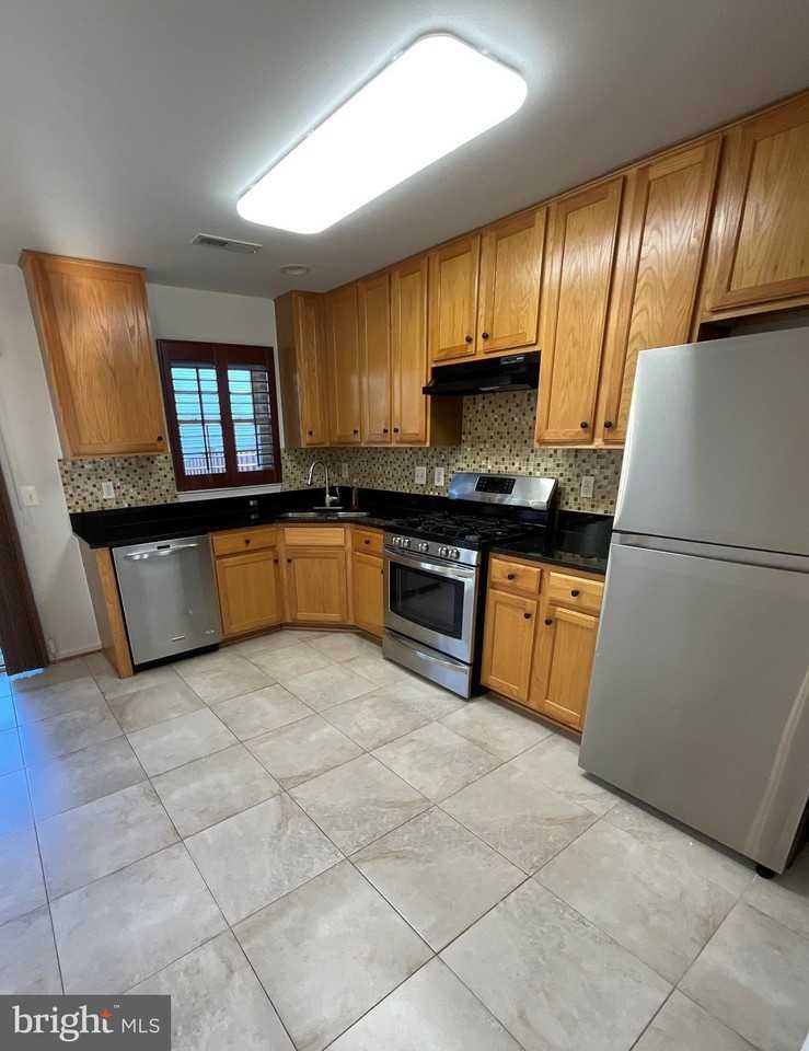 42793 Pilgrim Sq - Photo 6 of 22