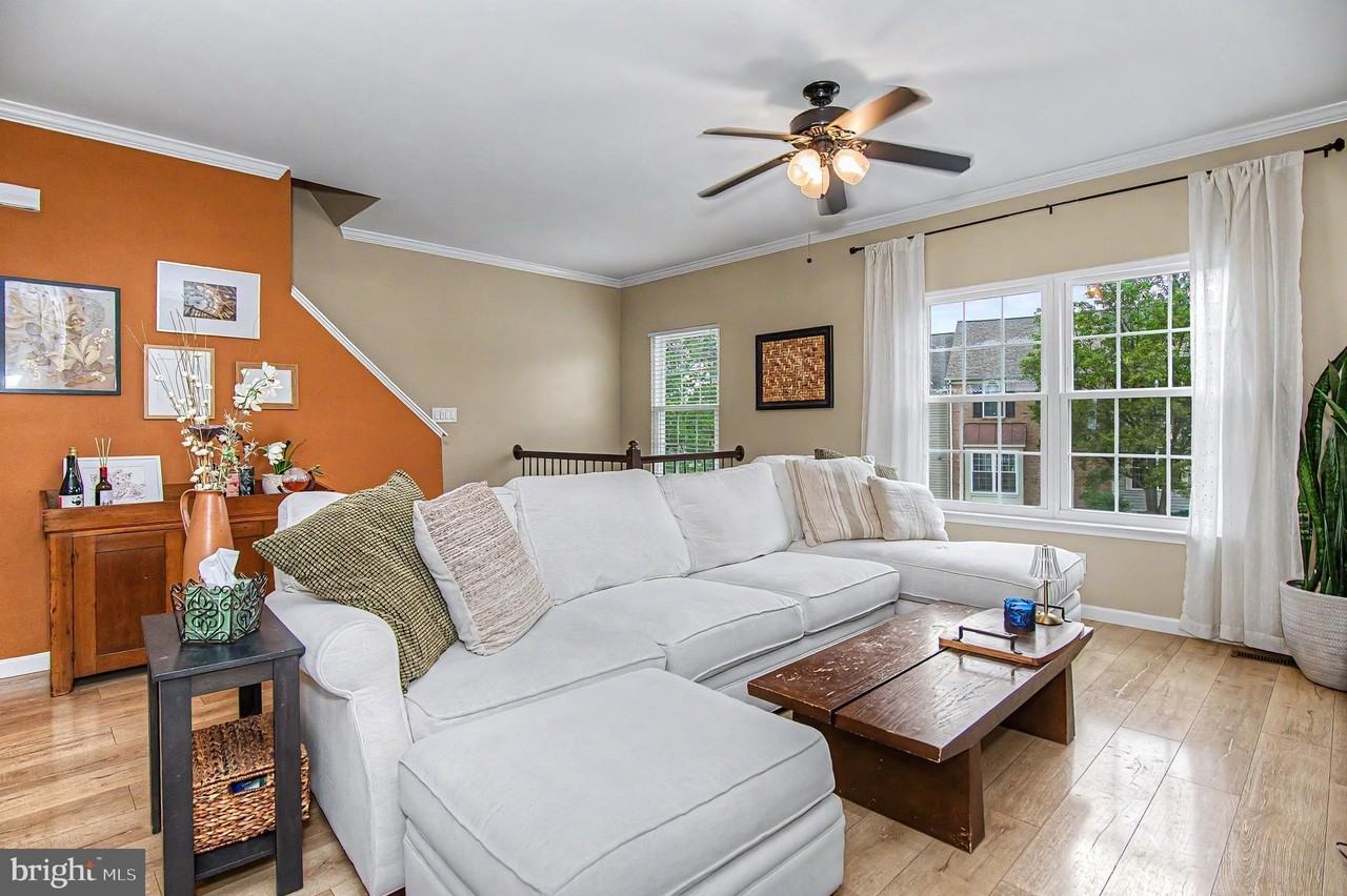 510 Lilac Ter Ne - Photo 4 of 43