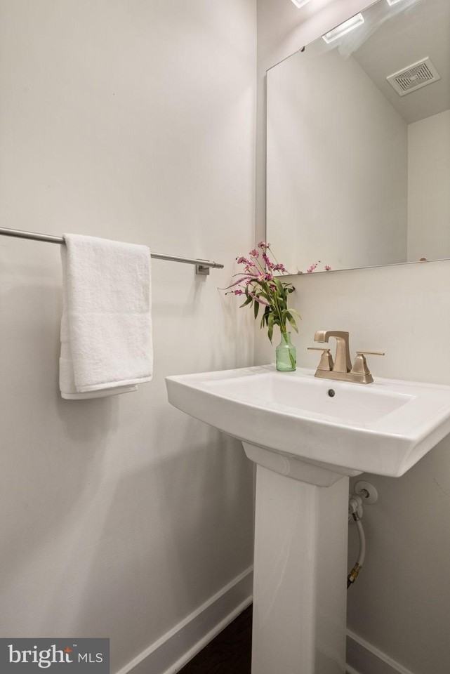 18058 Red Cedar Rd - Photo 6 of 34