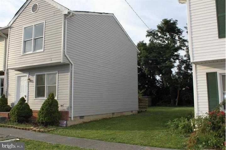 414 Cornwallis Ct - Photo 2 of 19