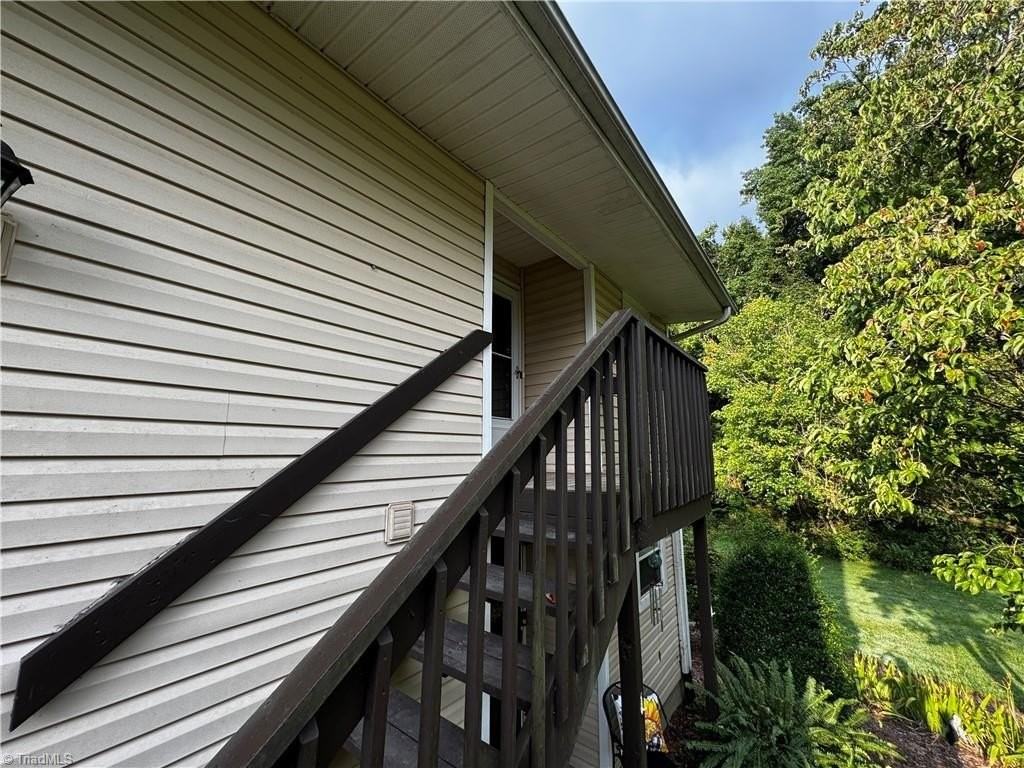 132 Turnwood Ln - Photo 2 of 14