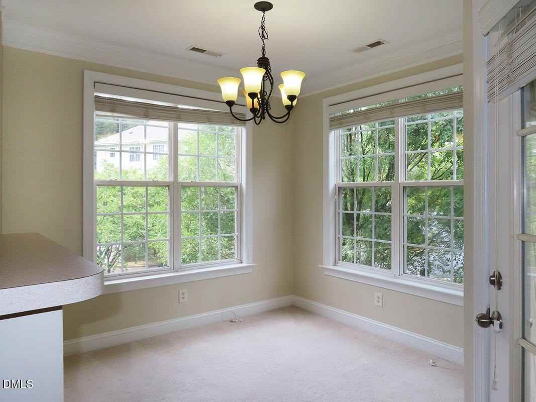 922 Providence Glen Dr - Photo 5 of 17