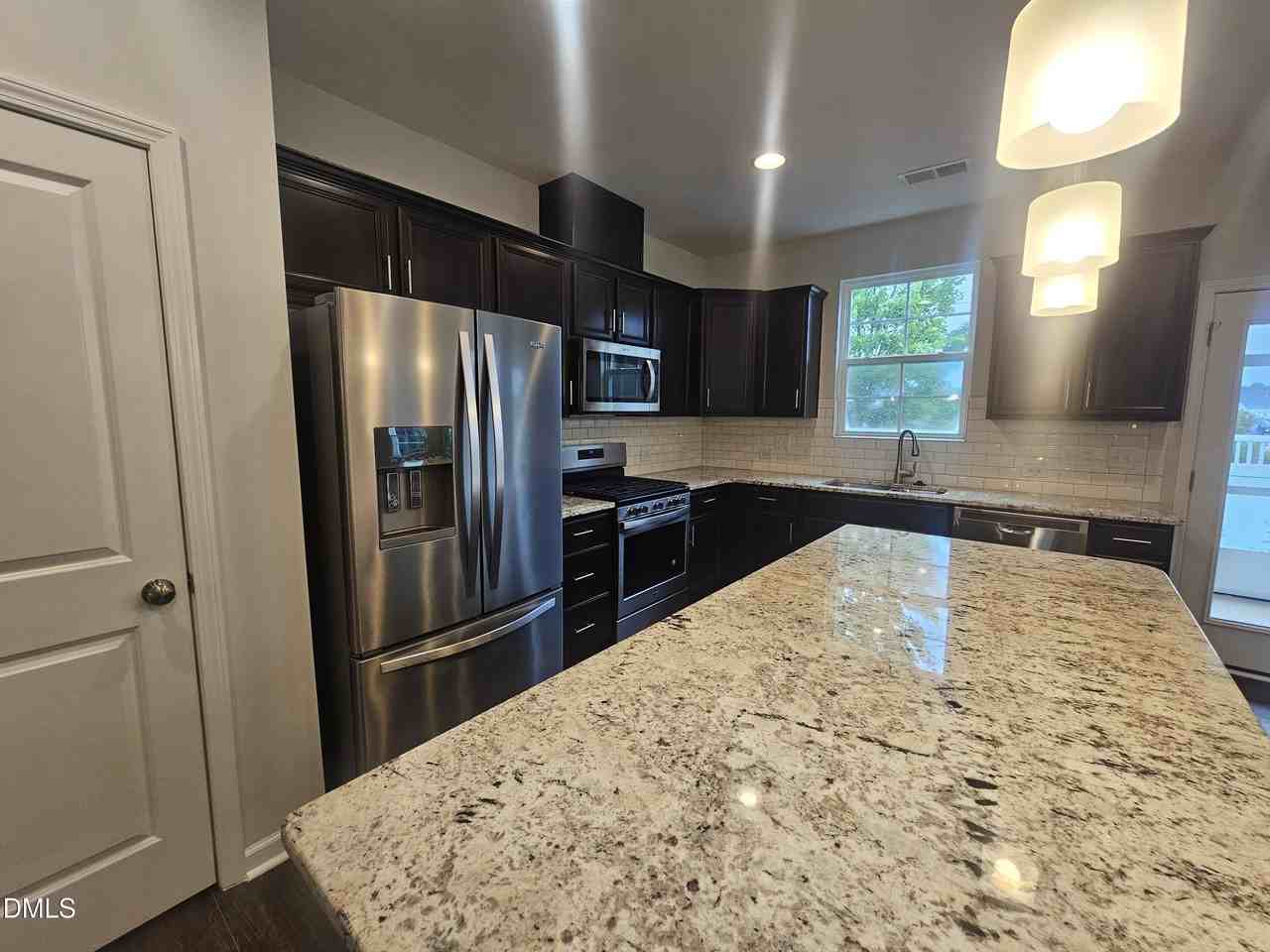 1109 Little Gem Ln - Photo 7 of 35