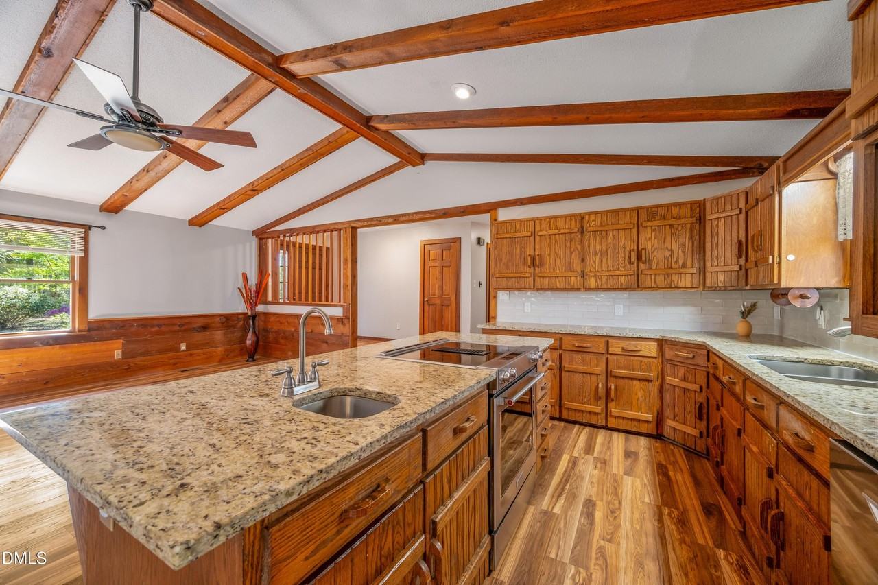 433 Holly Oak Ct - Photo 2 of 45