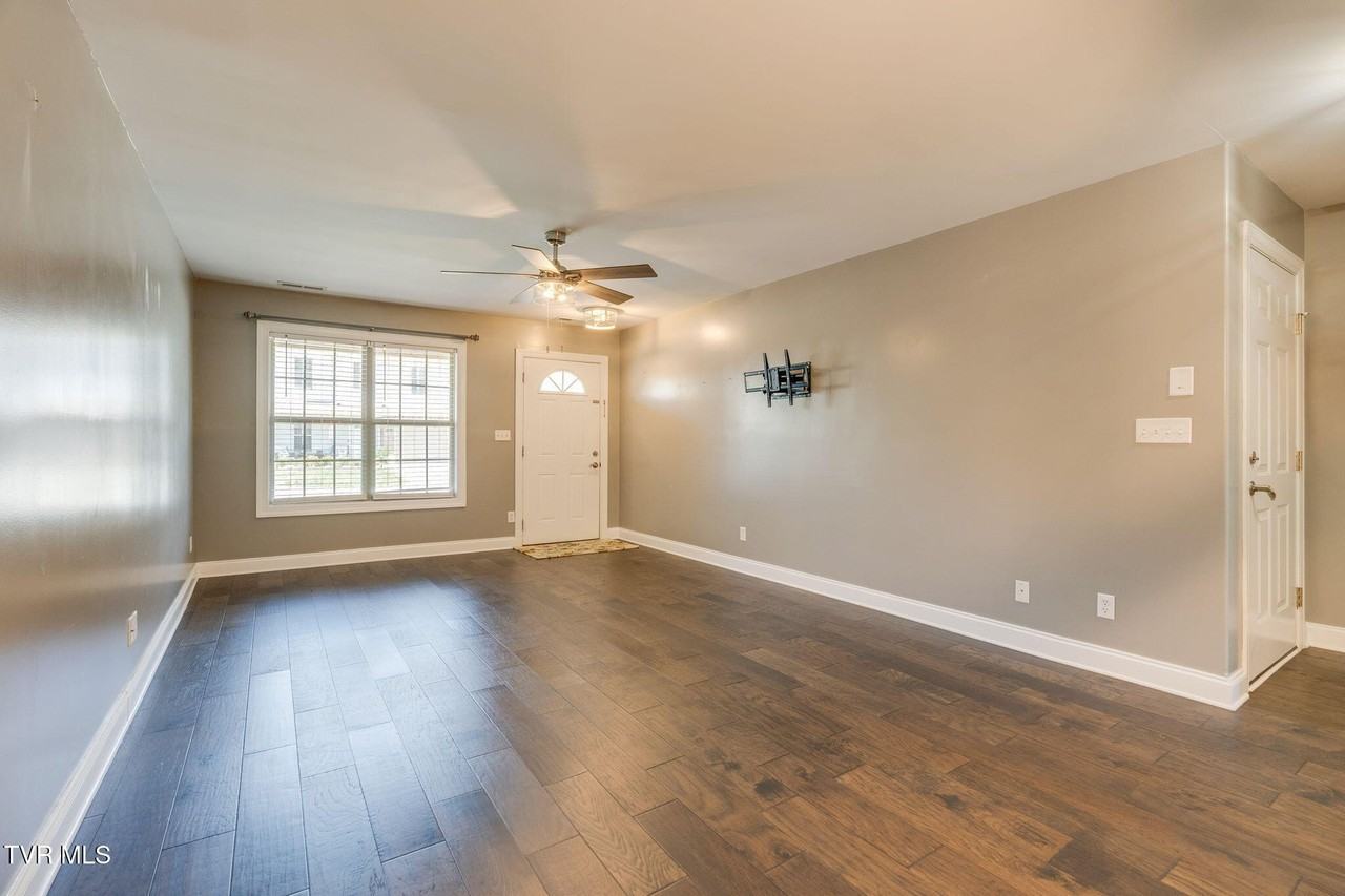 438 Old Grist Mill Blvd #438 - Photo 5 of 29