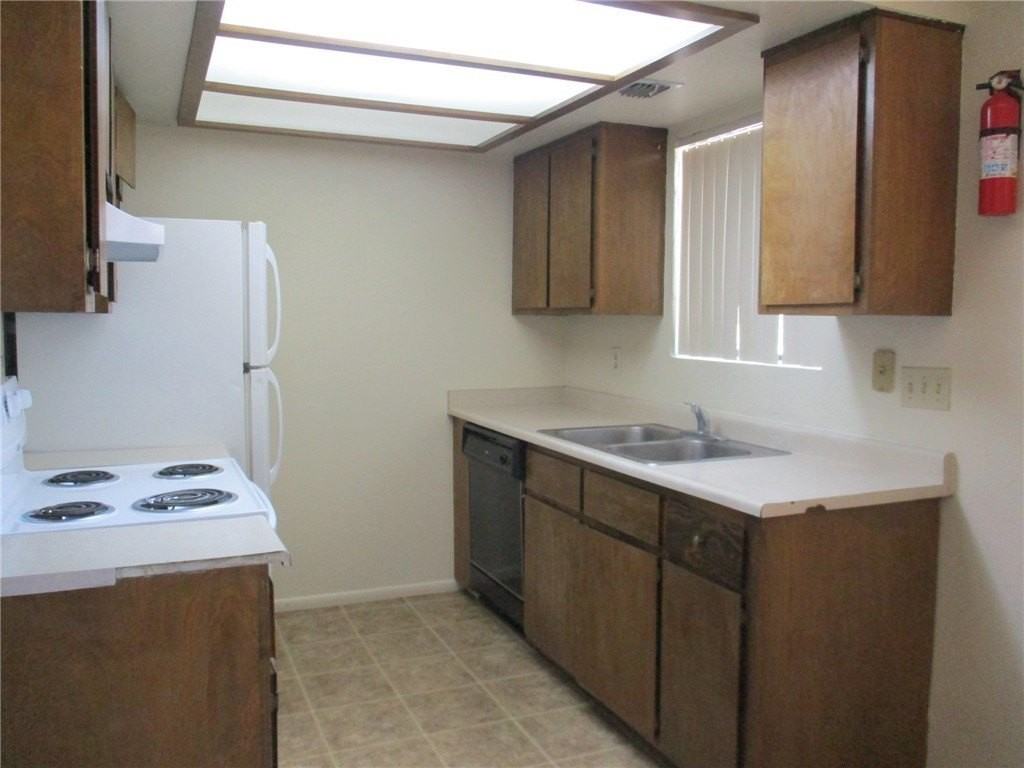 3653 Wendell Ave Apt C - Photo 2 of 11