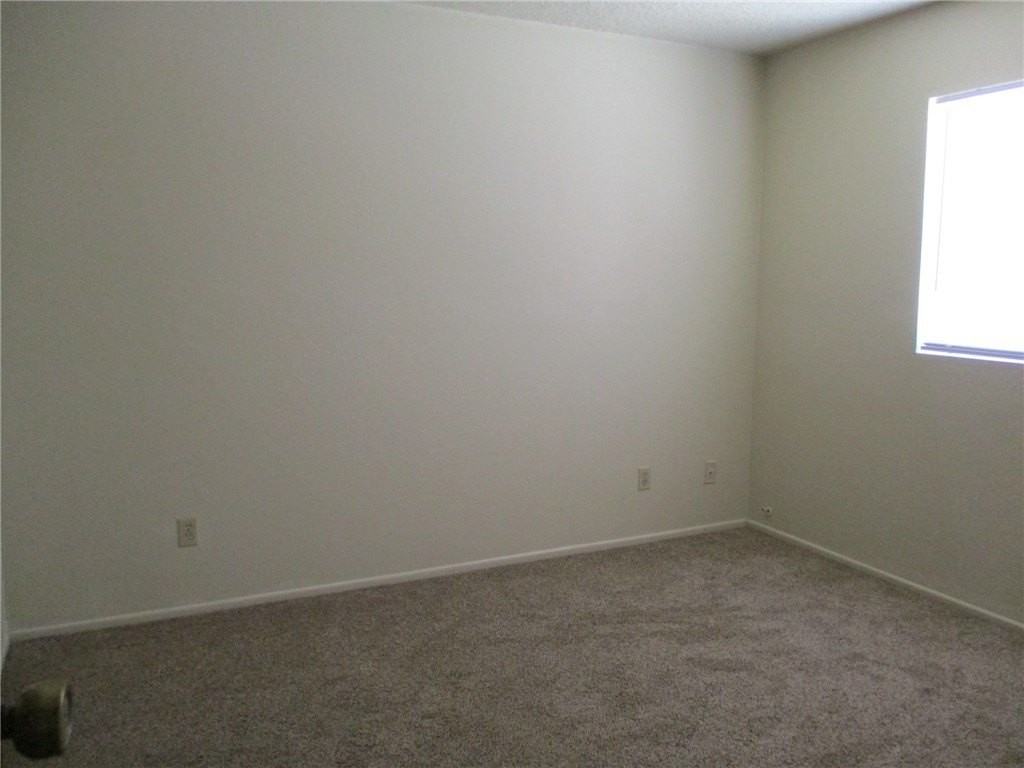 3653 Wendell Ave Apt C - Photo 7 of 11