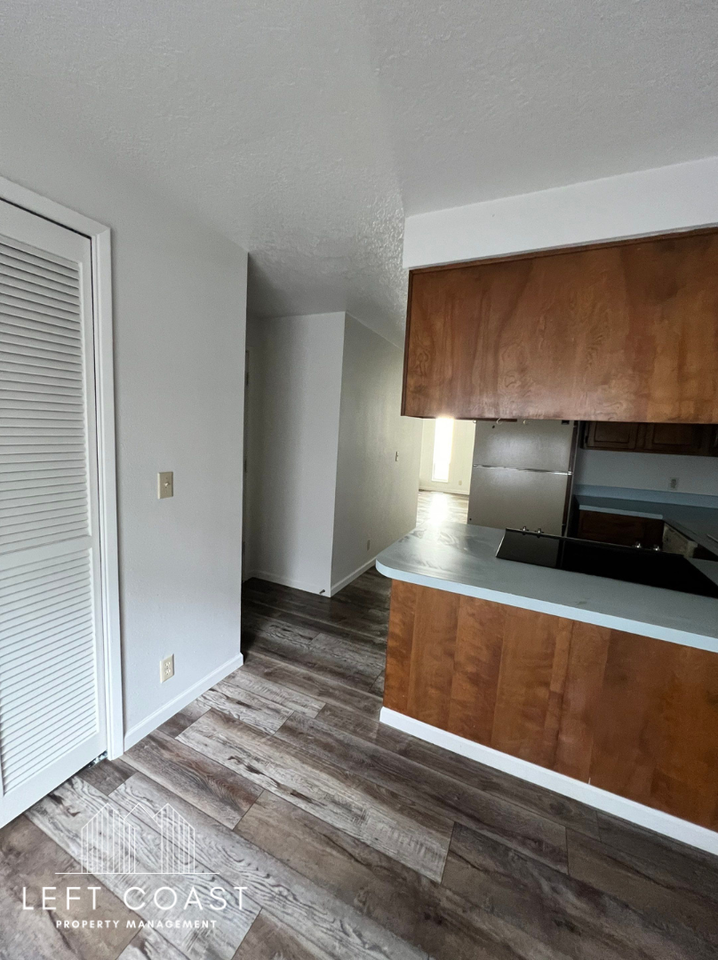 1690 Nw 36th St #1 - Photo 4 of 20